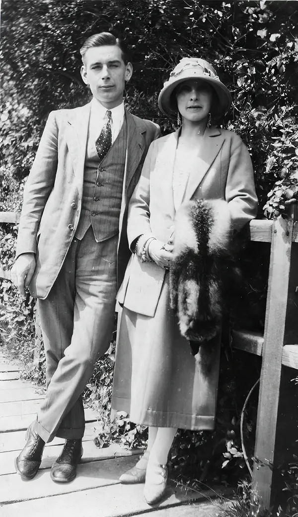 Fashion of 1920s old photos