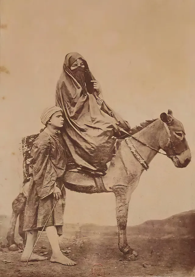 The Faces of 1870s Egypt: Captivating Old Photos by Émile Béchard