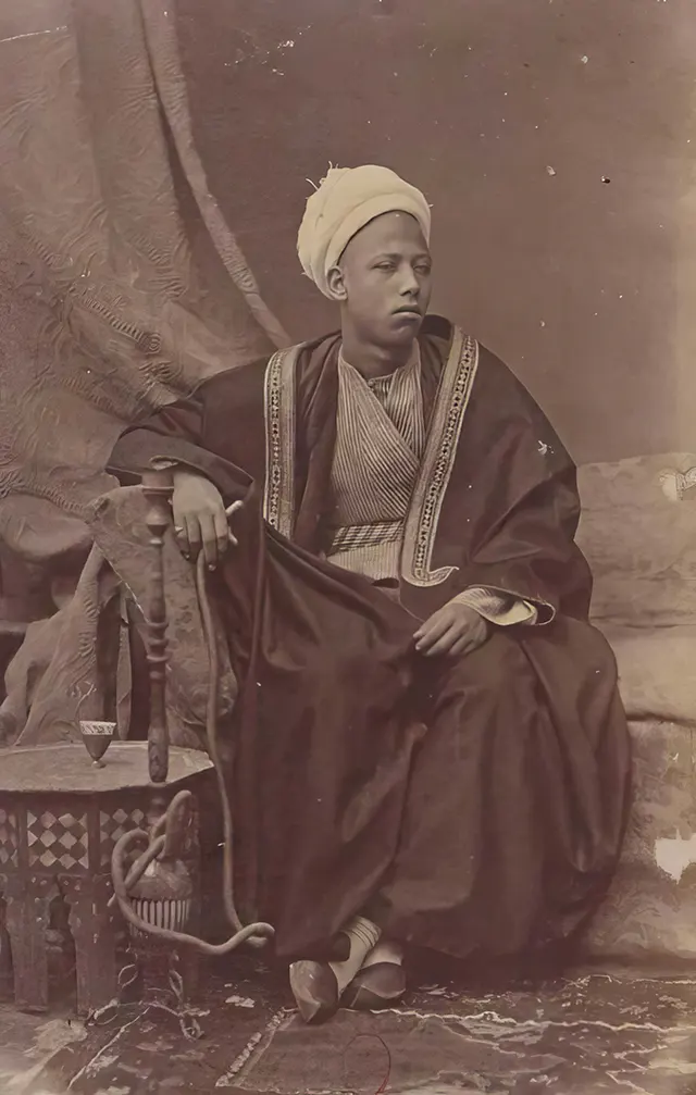 The Faces of 1870s Egypt: Captivating Old Photos by Émile Béchard