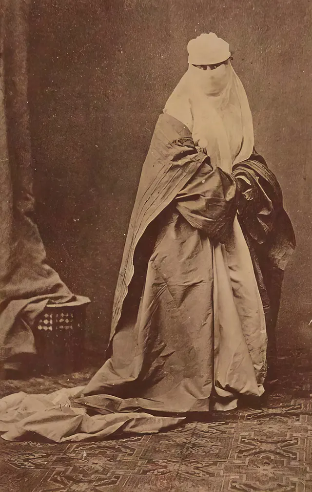 The Faces of 1870s Egypt: Captivating Old Photos by Émile Béchard