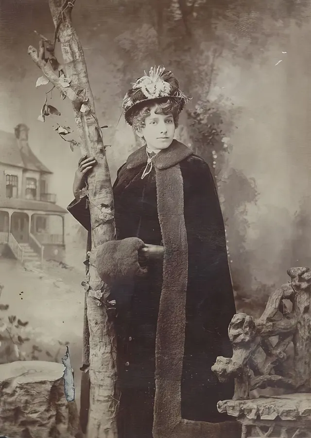 1890s Vintage Glamour of Women's Fashion