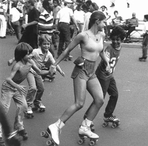 Hottest Most Grooviest Photos From the Past