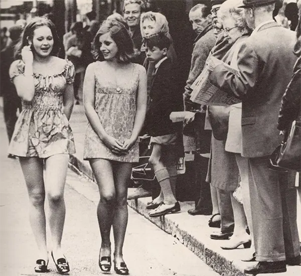 Hottest Most Grooviest Photos From the Past