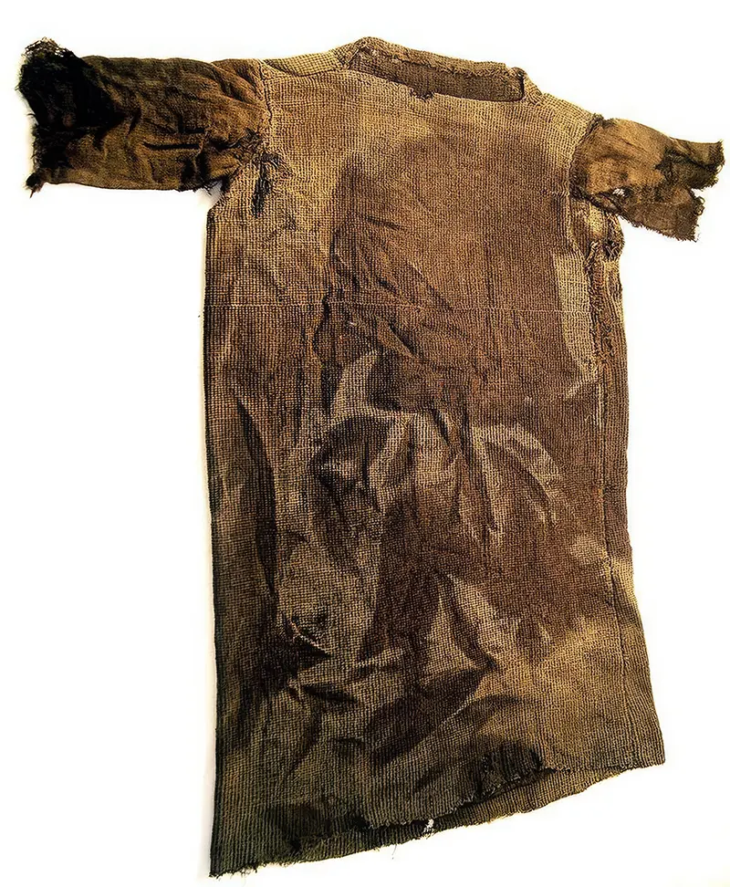 Oldest Sweater (1,700 years old)