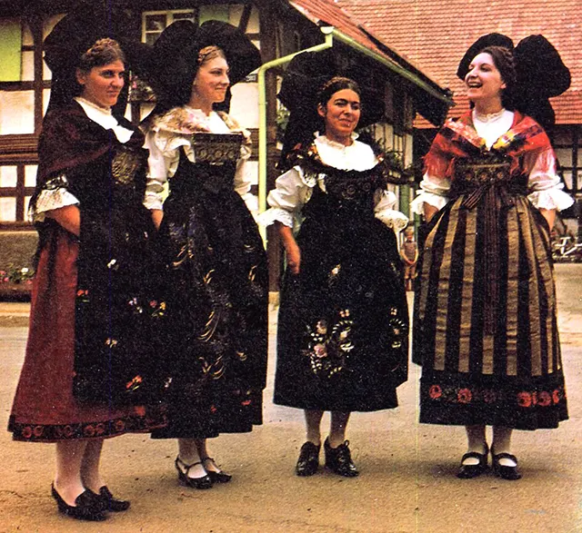Vintage Photos of Alsace's Schlupfkapp