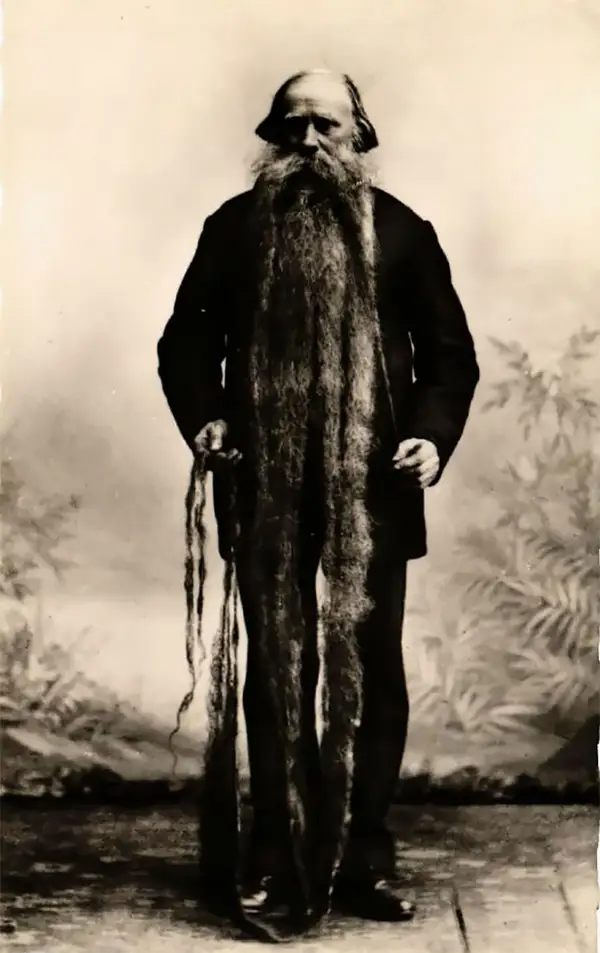 Louis Coulon Unique Beard
