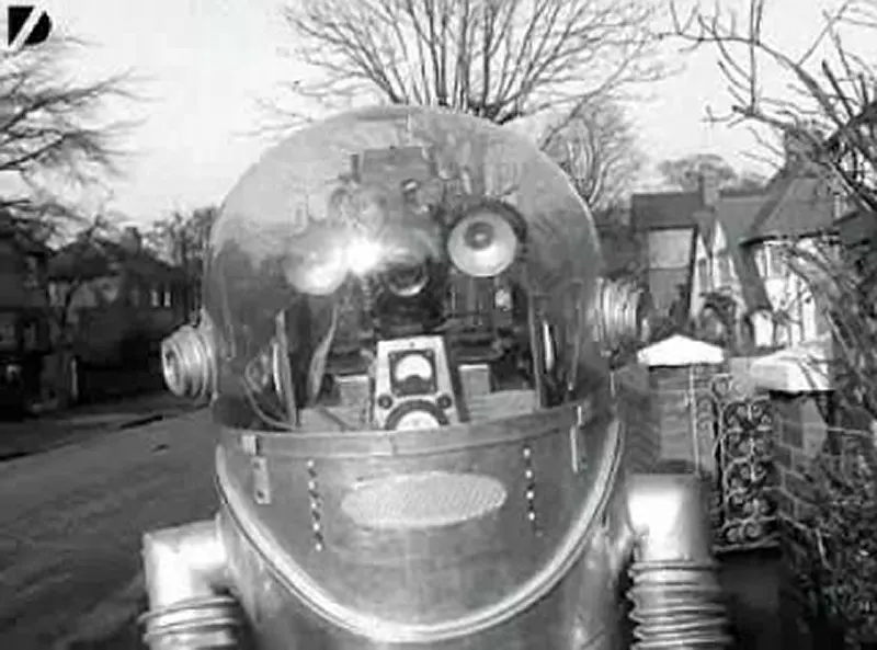 Tinker the Robot: England's Real-Life Housekeeping Robot