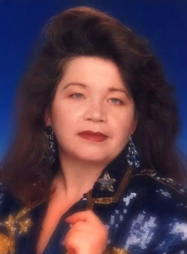 Hilarious Studio Portraits from the 1980s and 1990s