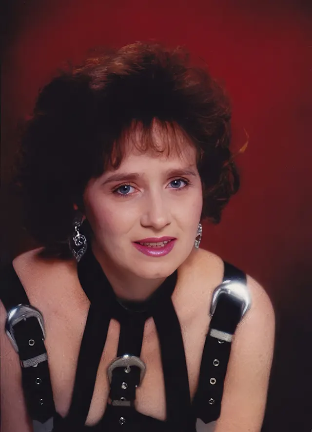 Hilarious Studio Portraits from the 1980s and 1990s
