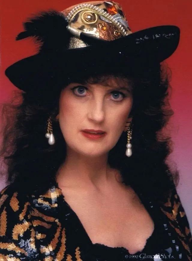 Hilarious Studio Portraits from the 1980s and 1990s