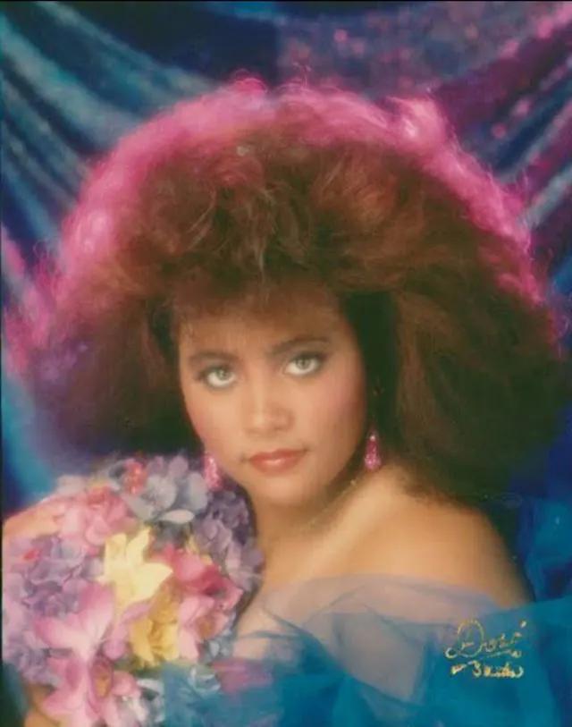 Hilarious Studio Portraits from the 1980s and 1990s