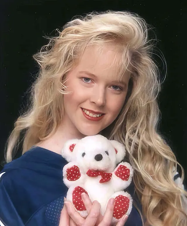 Hilarious Studio Portraits from the 1980s and 1990s