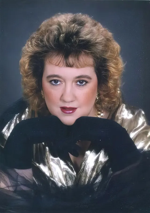 Hilarious Studio Portraits from the 1980s and 1990s