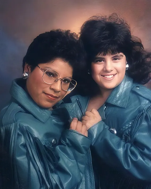 Hilarious Studio Portraits from the 1980s and 1990s