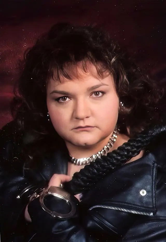 Hilarious Studio Portraits from the 1980s and 1990s