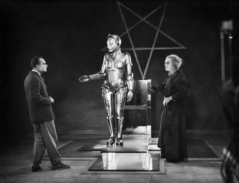 Behind the Scenes of Metropolis (1927)