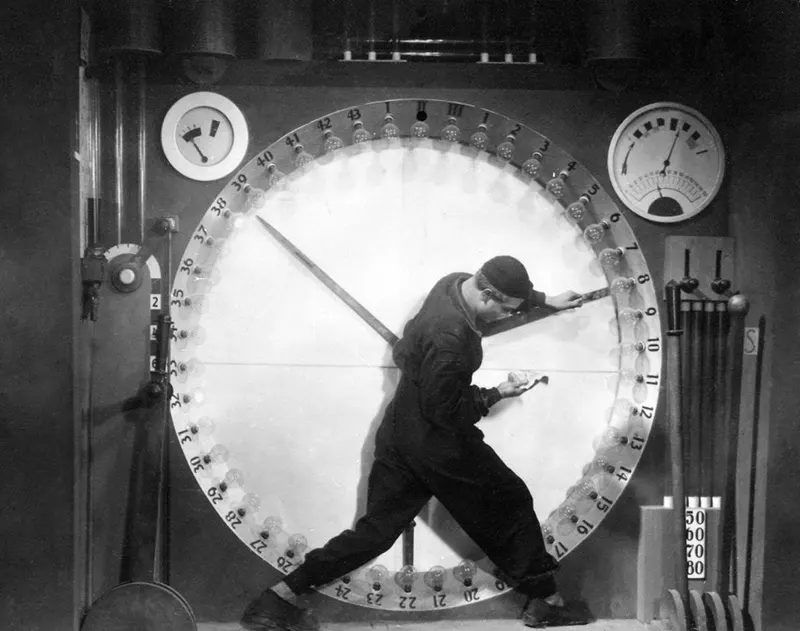 Behind the Scenes of Metropolis (1927)