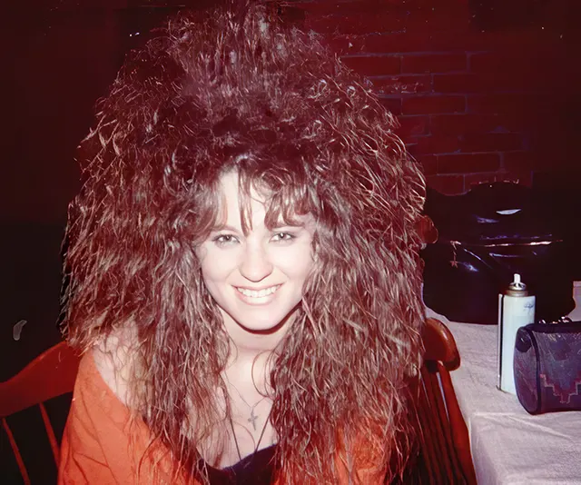 Big Hair Fashion for Women in the 1980s 