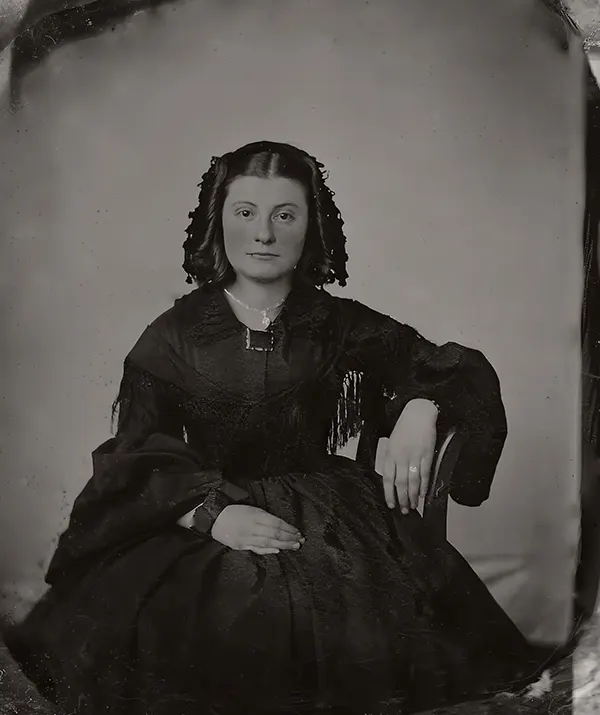 Victorian Widows in Mourning Old Photos