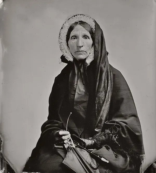 Victorian Widows in Mourning Old Photos