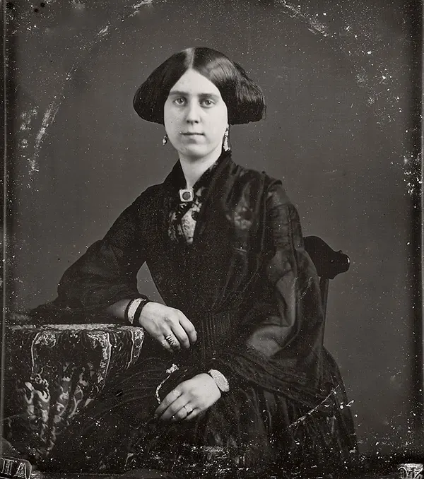 Victorian Widows in Mourning Old Photos