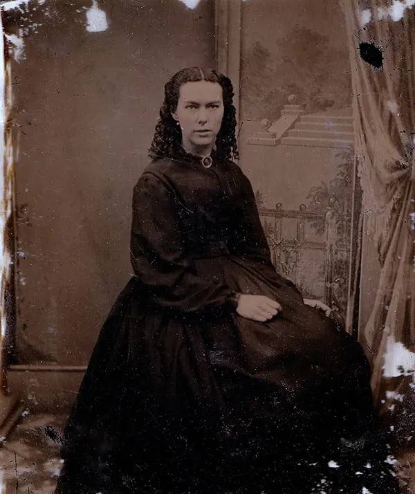 Victorian Widows in Mourning Old Photos