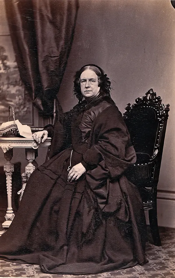Victorian Widows in Mourning Old Photos