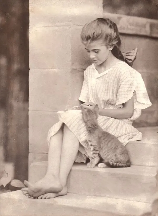Adorable Photos of People and Their Cats from the early 20th century