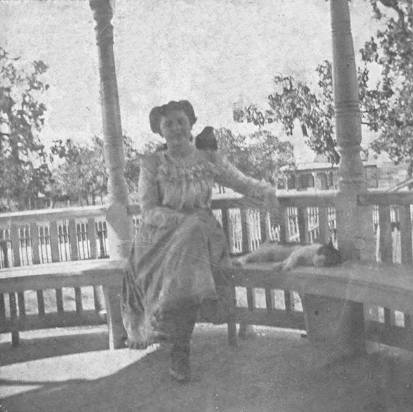 Adorable Photos of People and Their Cats from the early 20th century