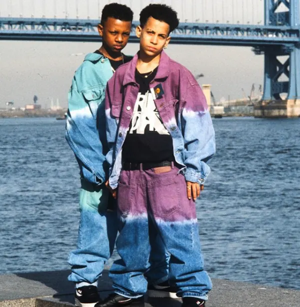 Wide-Leg Baggy Jeans of the 1990s Photos 