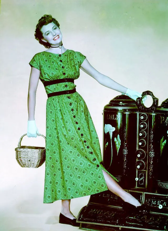 Young Cyd Charisse Photos