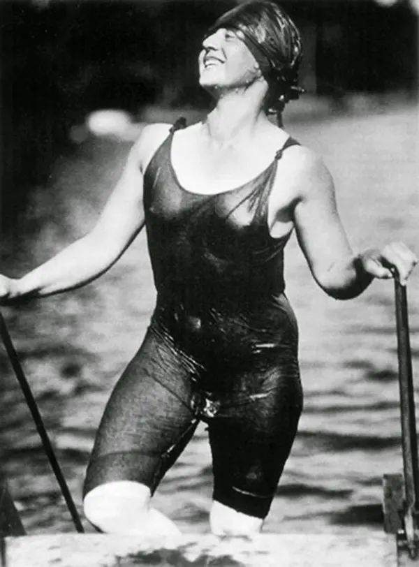 Vintage Photos of Early 1900s Swimwear Styles
