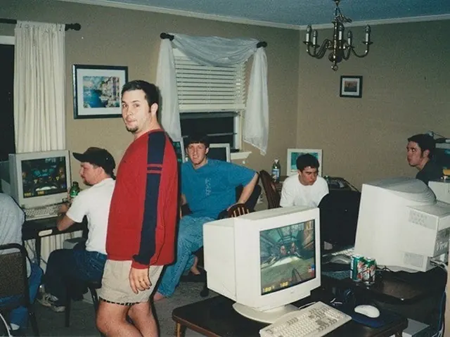LAN parties 2000s old photos