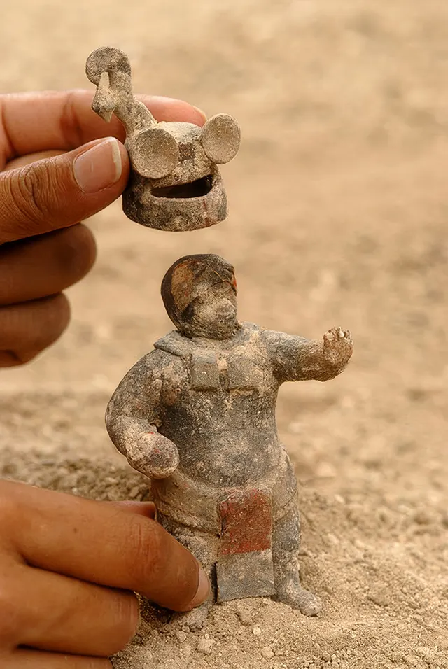  Maya Figurines with Removable Helmet