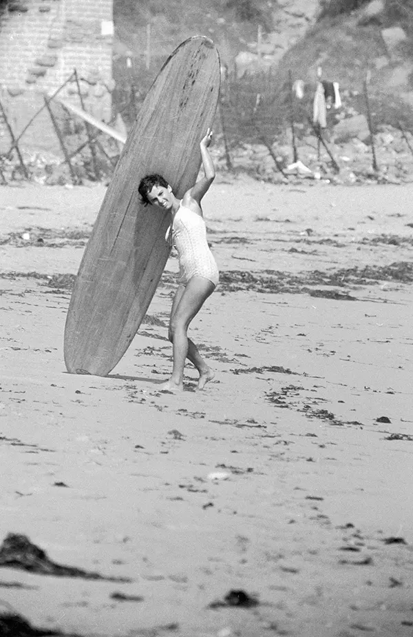 Vintage Photos of People Surfing
