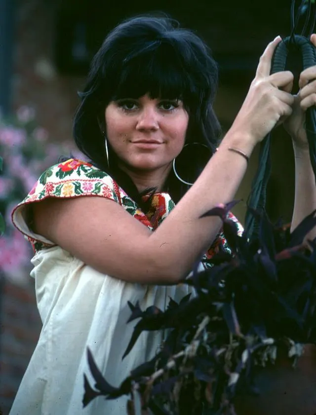 Young Linda Ronstadt Photos
