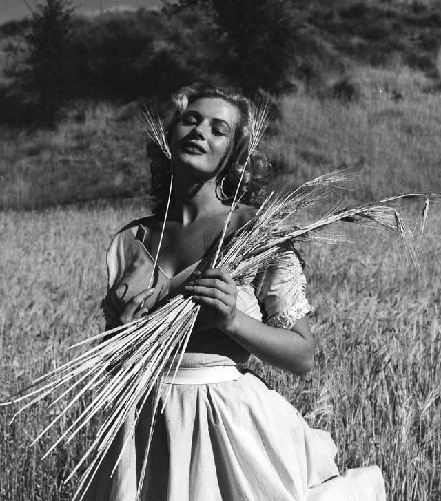 Anita Ekberg Old Photos