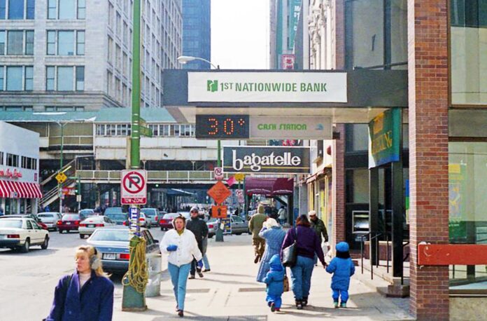Chicago in the 1990s: Photos of What the City Looked