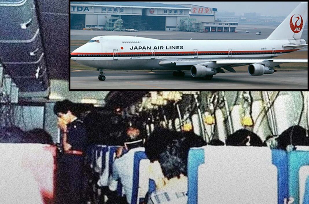 Haunting Last Photos from Japan Airlines Flight 123 Before Its