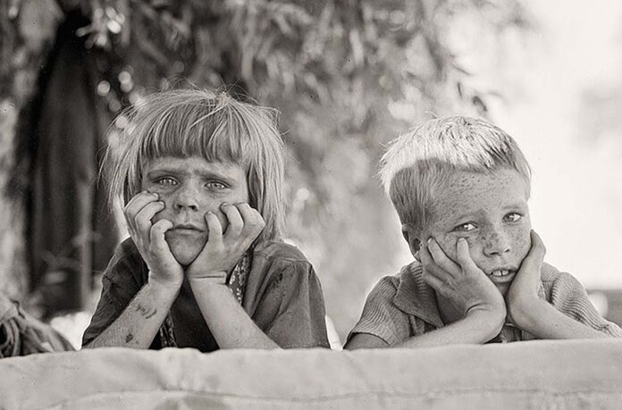 Heartbreaking Dust Bowl’s Photographs Taken by Dorothea Lange during the