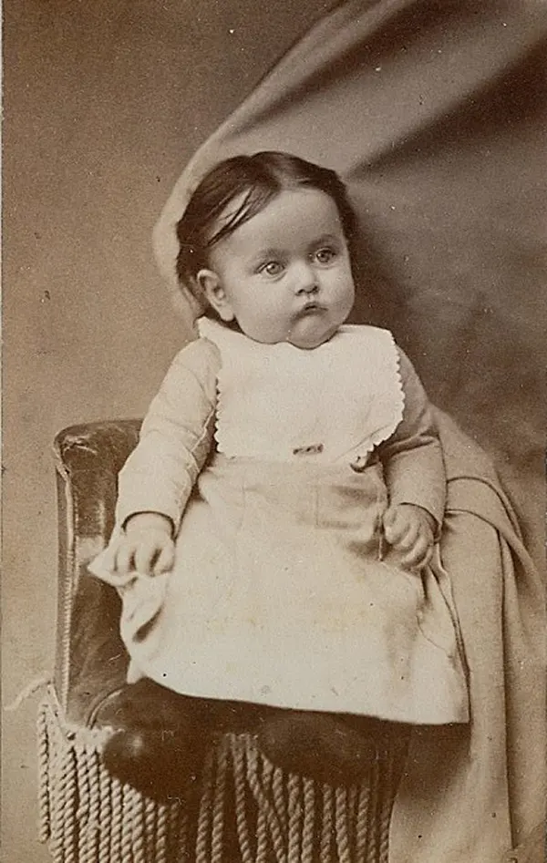 hidden mother photos