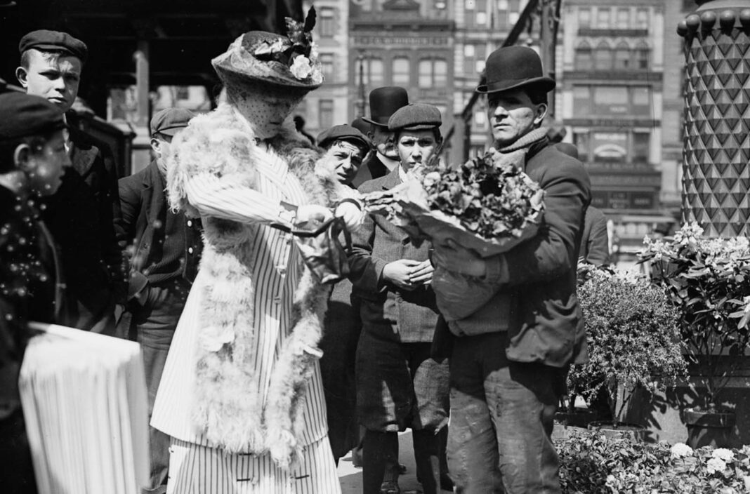 Historical Photos of the New York’s Easter Parade, Capturing the City's Most Prominent Socialites, 1900s-1930s