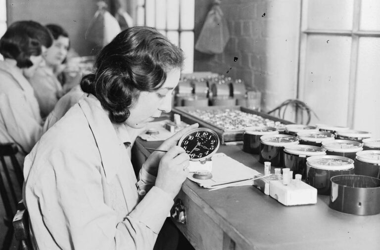 Radiant and Poisoned: The Heartbreaking Story of the Radium Girls Exposed to Radioactive Paint at Work