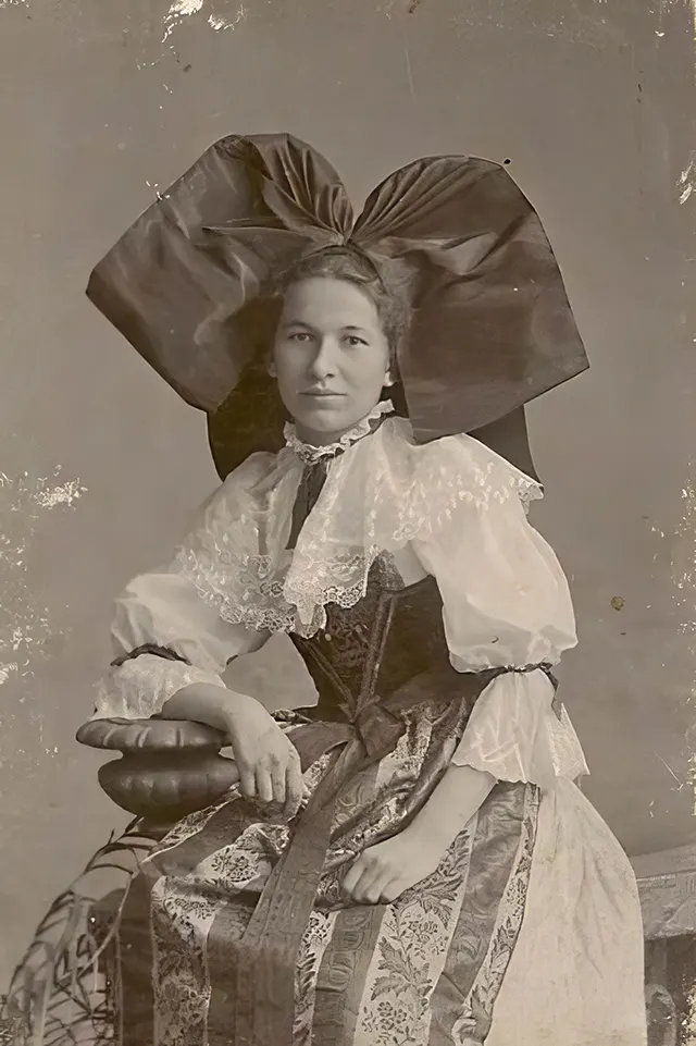 Vintage Photos of Alsace's Schlupfkapp