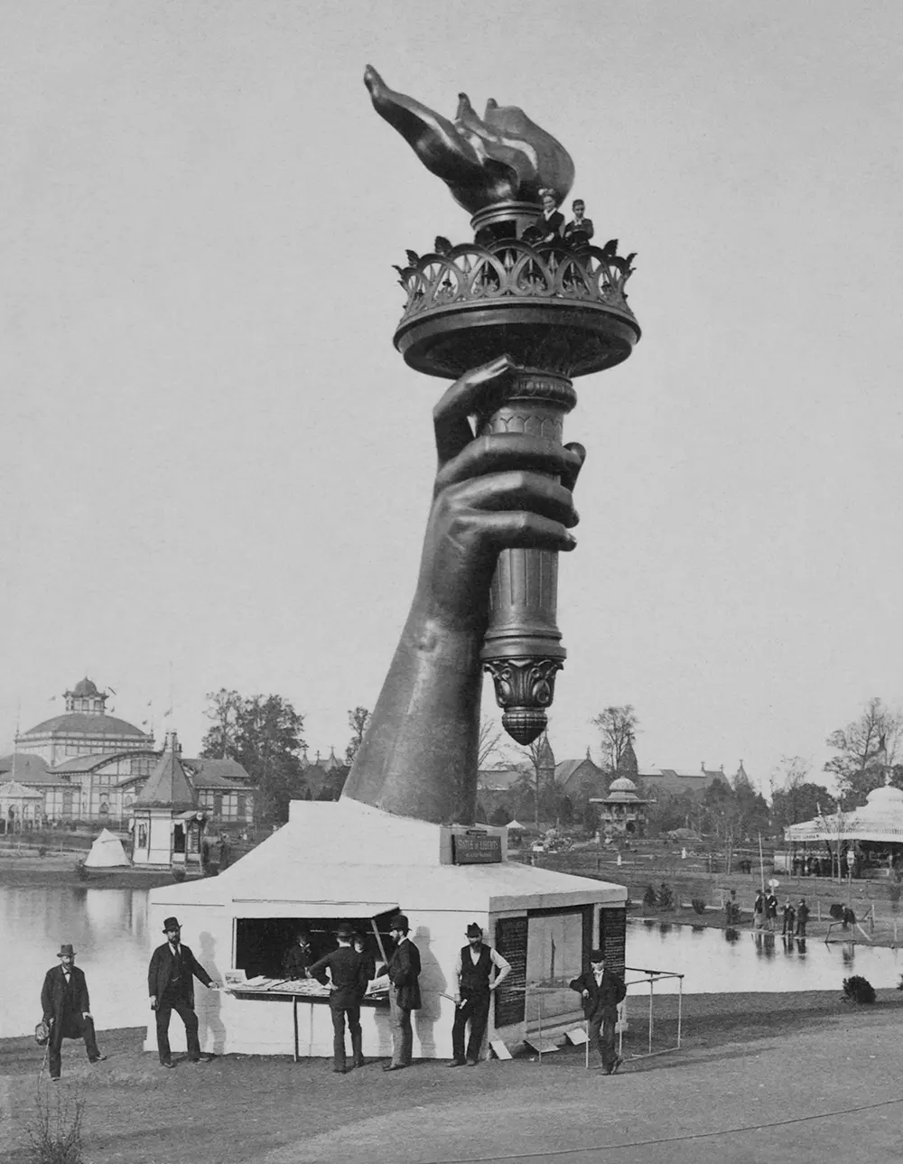 statue liberty history pictures