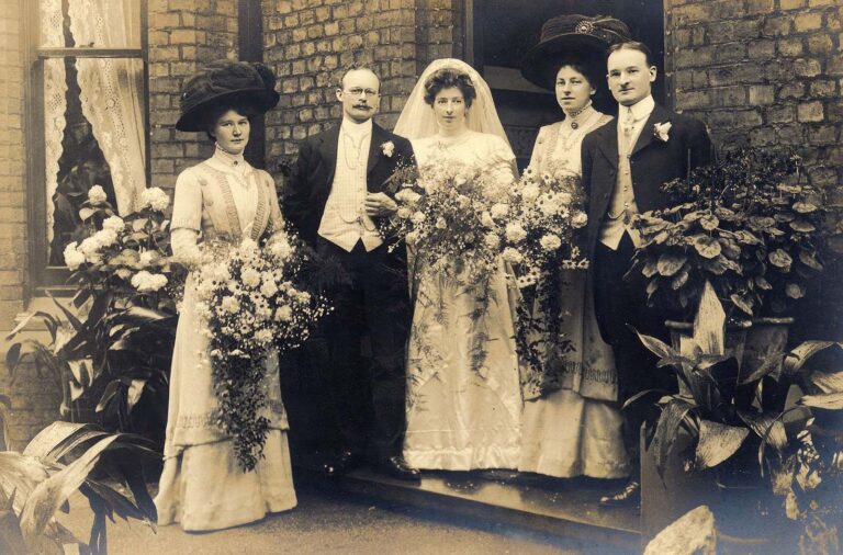 These Beautiful Photos Show What Weddings Looked Like in the Early 20th Century