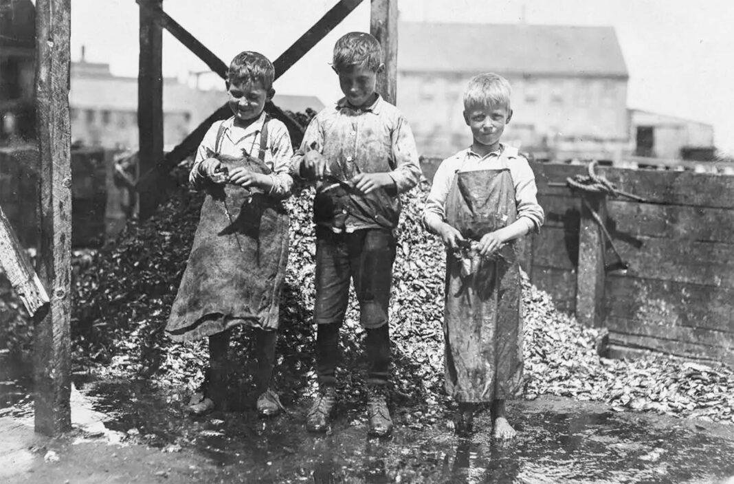 These heartbreaking photos show the child workers of Maine's sardine canneries, 1911