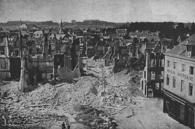 These photos show the destruction of the Belgian city of Leuven in the aftermath of the German Army reprisal, 1914