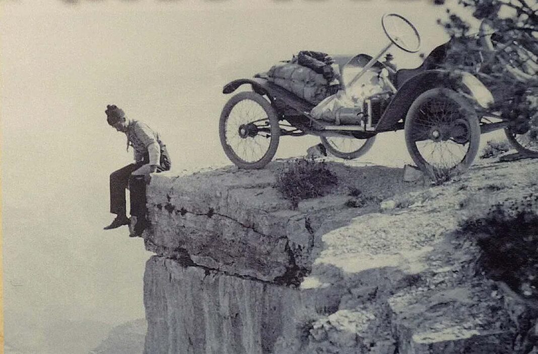 Through the Grand Canyon in a Metz 22 Speedster, 1914