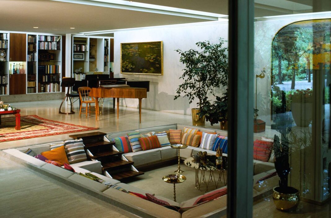 Vintage Trends and Designs of Conversation Pits from the 1960s and 1970s